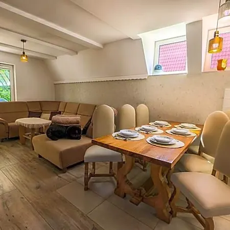 Za Zakretem Hotel *
